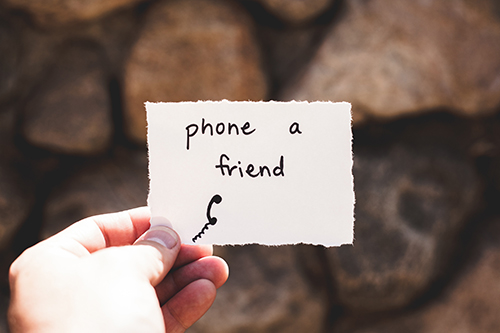A note reminding you to phone a friend